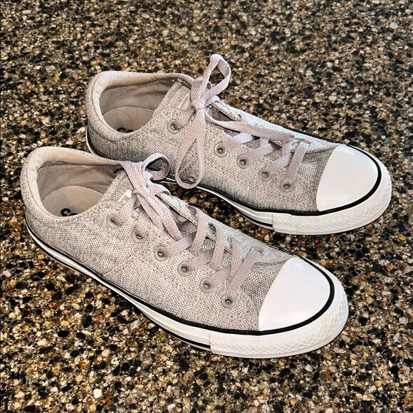 Converse Gray and White Chuck Taylor Sneakers Classic Style - Picture 5 of 10